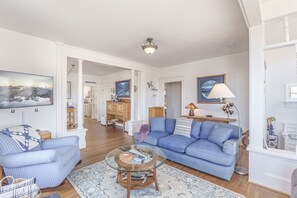 Living Room with Fireplace, HDTV and Ocean Views