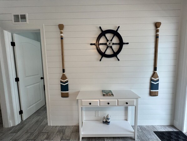 Nautical Beach theme entryway