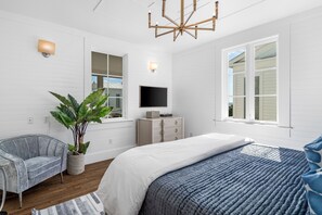 2nd Floor King Suite 2