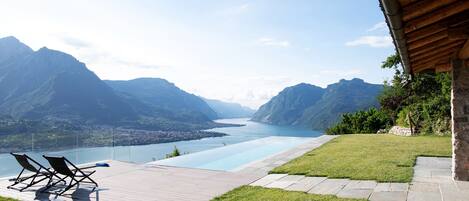 Villa Denise - Civenna, Bellagio, Lake Como - NORTHITALY VILLAS luxury villas