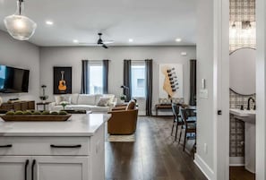 There's room for everyone to be together with this free flowing design.