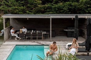 Pool & outdoor dining