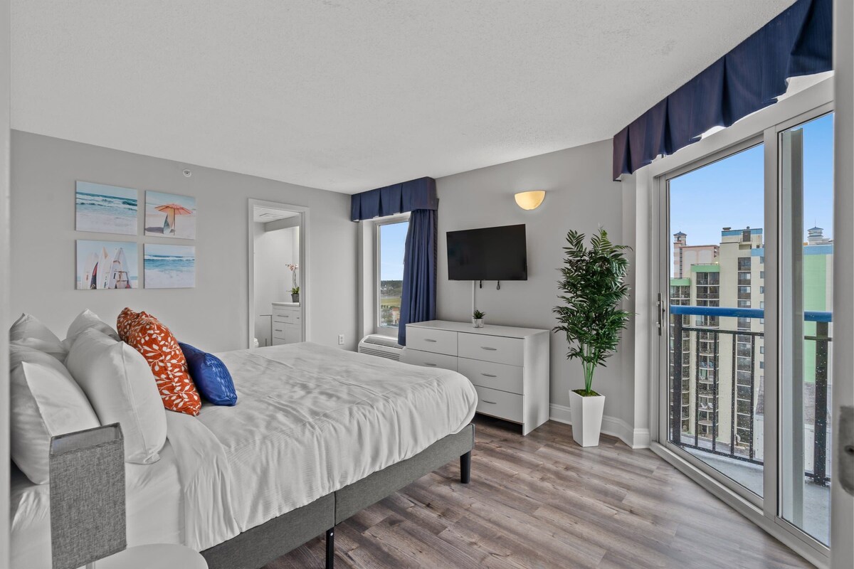 Deja View by StayMareni | Double Oceanfront Views
