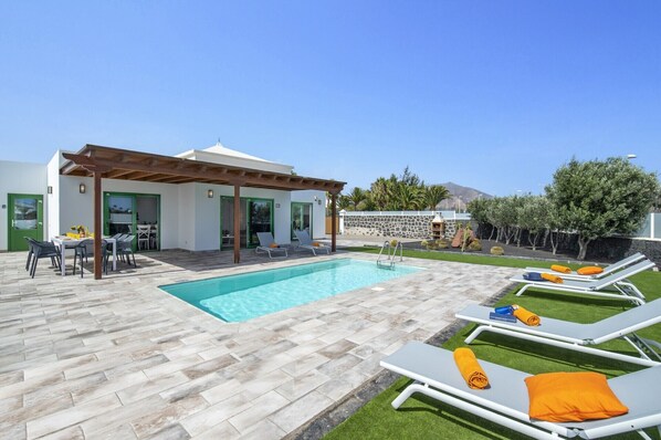 Villa Arena image