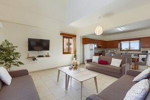 Villa Harmony image