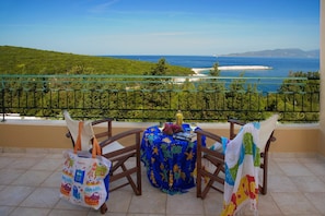 Villa Emelisse image