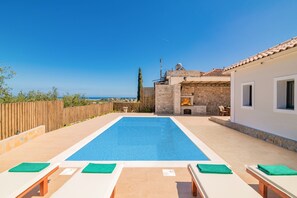 Villa Halakas image