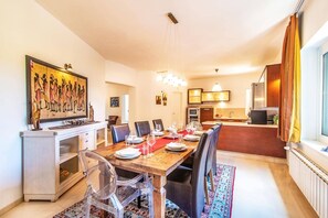 Villa Bella image