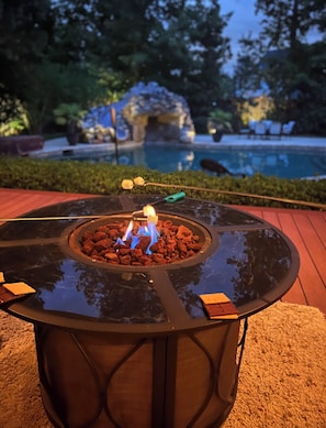 Fire pit 