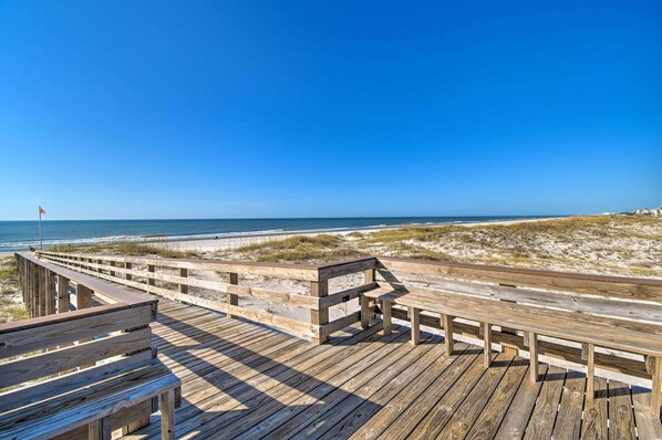 Gulf Shores Vacation Rental | 1BR | 1BA | 300 Sq Ft | Step-Free Access