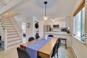 Dining Area | 1st Floor
