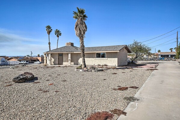 Lake Havasu City Vacation Rental | 2BR | 2BA | 1,452 Sq Ft | Step-Free Access