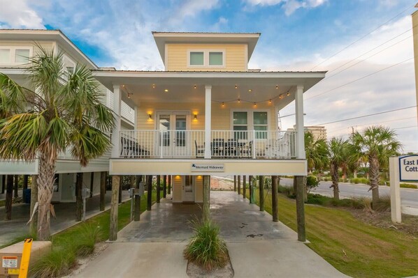 Your coastal escape! Enjoy a blend of modern luxury and beachside charm at every turn.