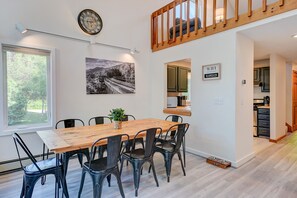 Dining Area off of Kitchen