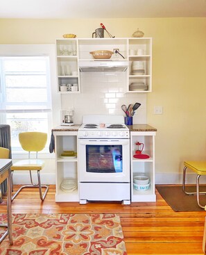 Cook or eat in the well-equipped kitchen.