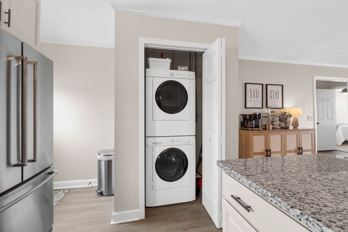 Quick!Bk for Spring or Summer now! Oceanfront-All linens Incld-Stocked Kitchen