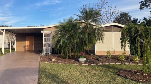 Super comfortable, modern retreat in the heart of the historic district.