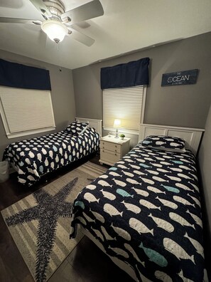 1st fl. bedroom two twins
