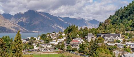 Holiday Home Queenstown Central View