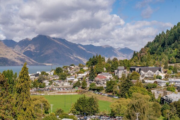 Holiday Home Queenstown Central View