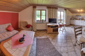 Ferienwohnung bis 2 Personen, 60 qm, im Obergeschoss