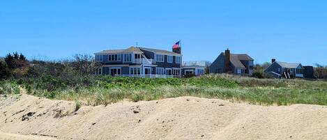 Wonderful home right on the beach