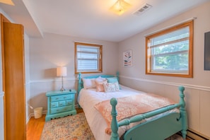 Queen bedroom