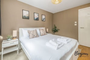 Bright, spacious double bedroom