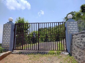 Enceinte de lâhĂ©bergement