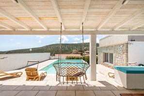 Balcony / Terrace / Patio, Building Exterior, Outdoor, Pool