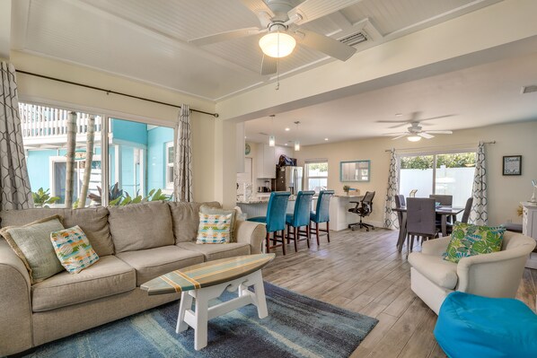 Siesta Key Vacation Rental | 2BR | 1BA | Step-Free Access | 1,000 Sq Ft