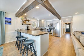 Kitchen & Dining | Keyless Entry
