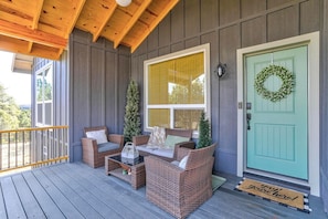 The welcome mat says it all...Yay! You're here! Book today!