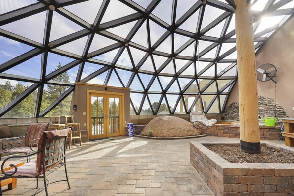 1000 sq foot greenhouse dome