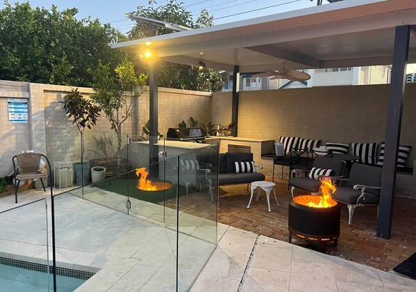 Little suburban resort the pool side paradise family condo