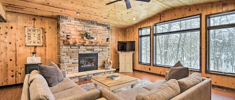 Pequot Lakes Vacation Rental | 4BR | 3BA | 2,500 Sq Ft | Stairs Required