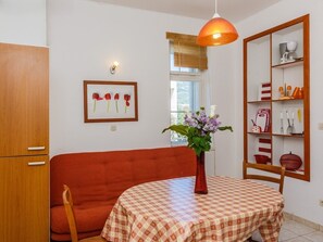 Dining room 2