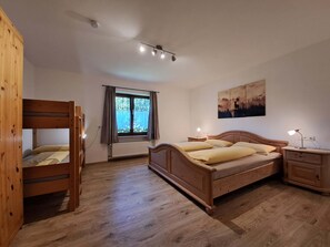 Ferienwohnung Hochplatte, 75 qm, 1 Schlafzimmer, Terrasse-Schlafzimmer