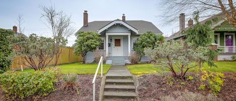 Tacoma Vacation Rental | 2BR | 1BA | Stairs Required | 1,210 Sq Ft