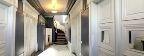 L'entrée de l'immeuble