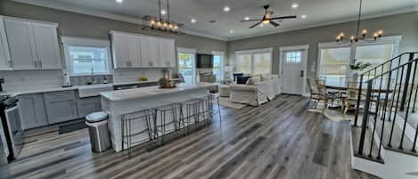 Gorgeous Kitchen and Living Room