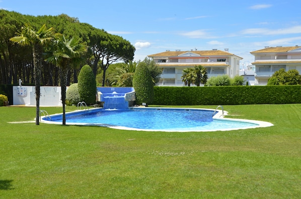 Great Apartment in complex, with pool, 2 terraces, next to the Golf & Beach, 7px