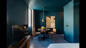 Tastefully decorated dining area for a cozy yet modern feel #modern #stylish