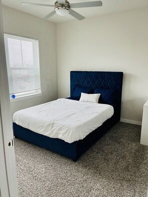 Master Bedroom with Queen Bed & Firm foam mattress.