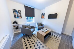 Living Room / Lounge