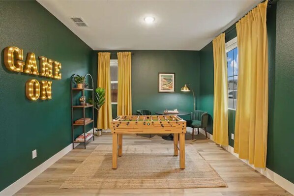 Spielezimmer