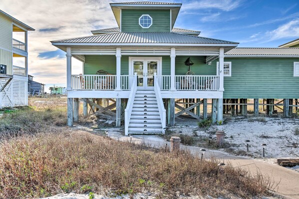 Gulf Shores Vacation Rental | 4BR | 2.5BA | 2,300 Sq Ft | 12 Steps to Access