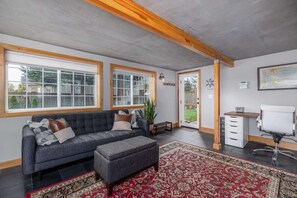 Need to get some work done during your stay? Our home offers a comfortable and convenient office area, complete with a spacious desk, ergonomic chair, and fast wifi. Whether you're a remote worker, a student, or just need to catch up on some emails, 
