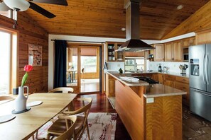 Full kitchen just off the dining area.
