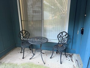 屋外ダイニングエリア